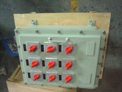 【特價銷售照明配電箱、配電柜、無功補(bǔ)償柜】價格,廠家,圖片,無功補(bǔ)償裝置,瑞安市恒安電氣-